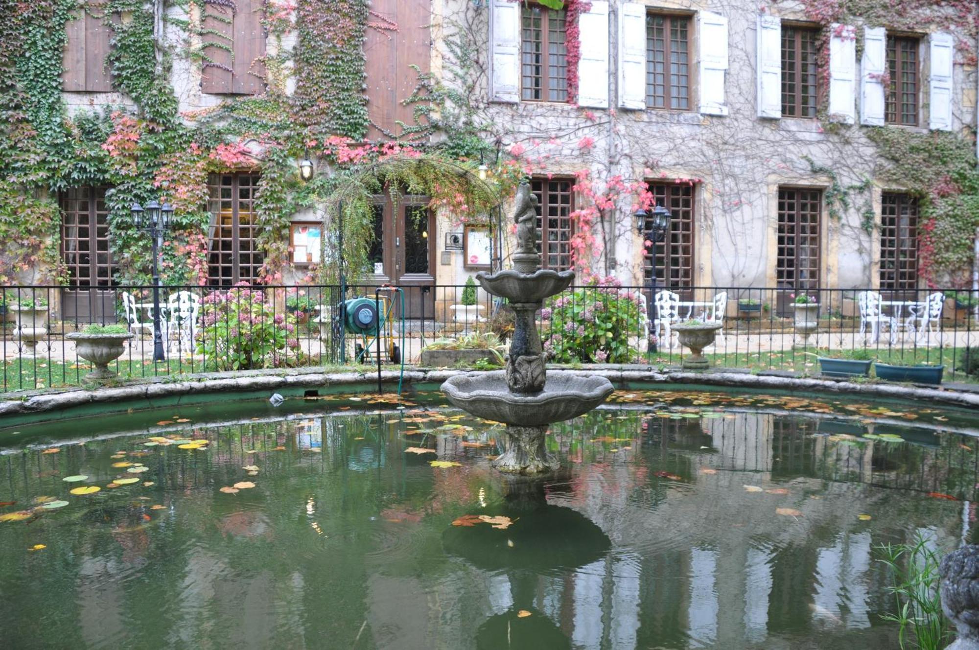 Logis Hostellerie Du Grand Duc Hotel Restaurant Gincla Exterior foto