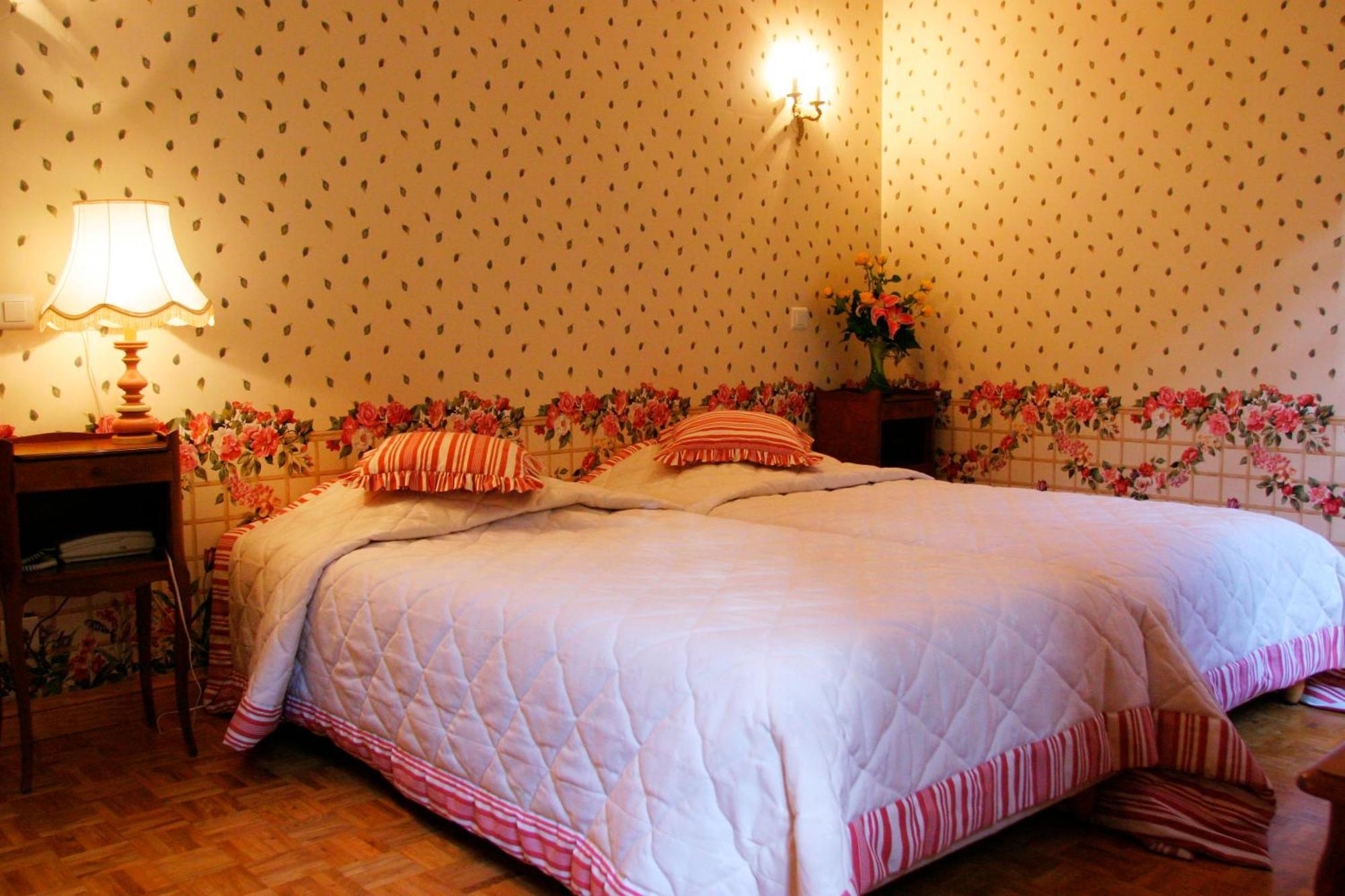 Logis Hostellerie Du Grand Duc Hotel Restaurant Gincla Cameră foto
